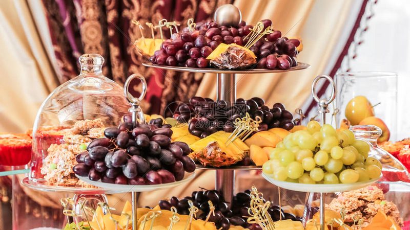 餐饮加盟创业合同注意事项：规避风险，保障权益